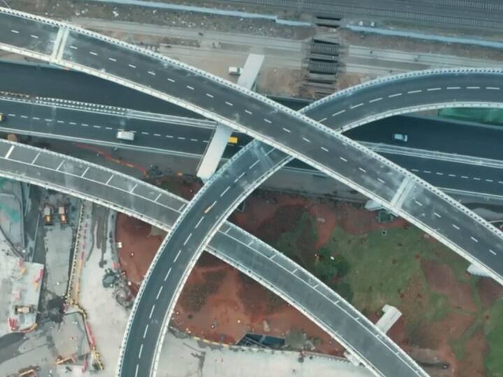 मुंबई ट्रांस हार्बर लिंक को बनाने में कुल 17,840 करोड़ रुपये का खर्च आया है और ये देश का सबसे लंबा समुद्र सेतु है.