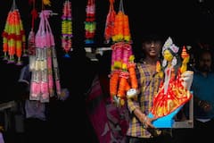 Lakshmi Puja: বৃহস্পতিবার লক্ষ্মীপুজোয় ঘট এই নিয়ম মেনে স্থাপন করছেন তো? না হলে ক্রুদ্ধ হতে পারেন দেবী