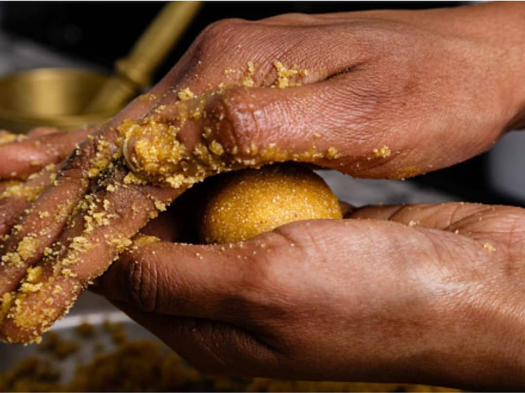 Ayodhya's Hanuman Garhi Besan Ladoo Secures GI Tag Ahead Of Temple Consecration Ayodhya Hanuman Garhi Besan Ladoo Secures GI Tag Prior To Ram Mandir Temple Consecration Ayodhya's Hanuman Garhi Besan Ladoo Secures GI Tag Ahead Of Temple Consecration