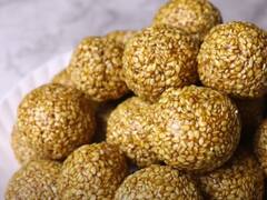 Sesame Laddoo : சீரற்ற மாதவிடாயா..? அப்போ இந்த எள்ளு லட்டுவை உடனே செய்யுங்க..!