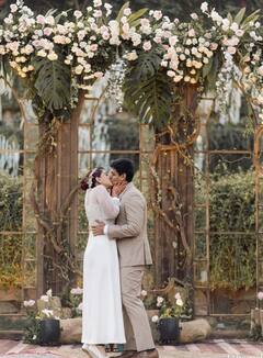 Ira-Nupur Wedding: ਆਮਿਰ ਦੀ ਬੇਟੀ ਈਰਾ ਖਾਨ ਨੇ ਨੂਪੁਰ ਸ਼ਿਖਰੇ ਨਾਲ ਇਸਾਈ ਰੀਤੀ-ਰਿਵਾਜਾਂ ਨਾਲ ਕਰਵਾਇਆ ਵਿਆਹ, ਦੇਖੋ ਜੋੜੇ ਦੀਆਂ ਰੋਮਾਂਟਿਕ Pics