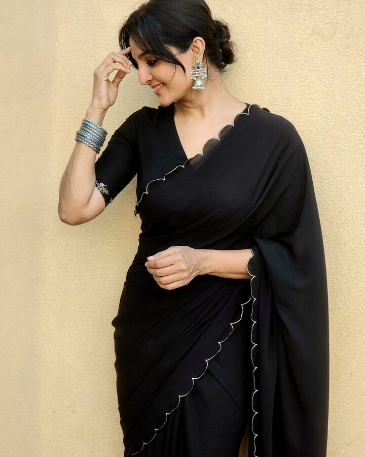 தமிழில் அதோடு நிறுத்தாமல் அடுத்து துணிவு ஹிட் படங்களை கொடுத்து தமிழ்நாட்டில் தன்னை நிலைப்படுத்தினர்.