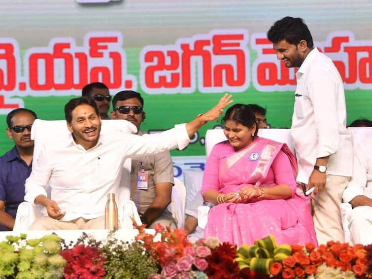 singanamala assembly constituency news excitement over YSRCP MLA candidate name YSRCP News: సింగనమలలో వైసీపీ ఛాన్స్ ఎవరికి? ఉత్కంఠ రేపుతున్న పేరు! పార్టీలకు ఇదో సెంటిమెంట్ కూడా