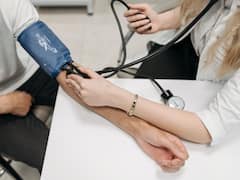 Health Tips : तुम्हाला हाय बीपी चा त्रास आहे? तर हे फळ खा!