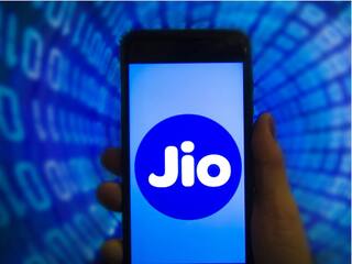 Jio International Roaming Plan : Jio ने लाँच केले नवे इंटरनॅशनल रोमिंग प्लॅन; UAEपासून अमेरिकेपर्यंत मिळणार जबरदस्त फायदे!