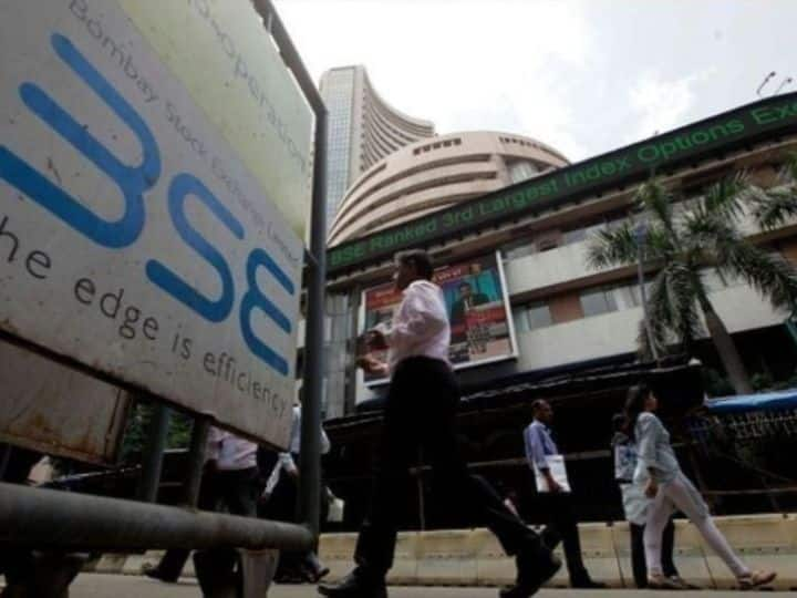 Stock Market Today BSE Sensex NSE Nifty Give Up Early Gains Amid Volatility Reliance Up 2% Stock Market Today: Sensex, Nifty Give Up Early Gains Amid Volatility. Reliance Up 2%