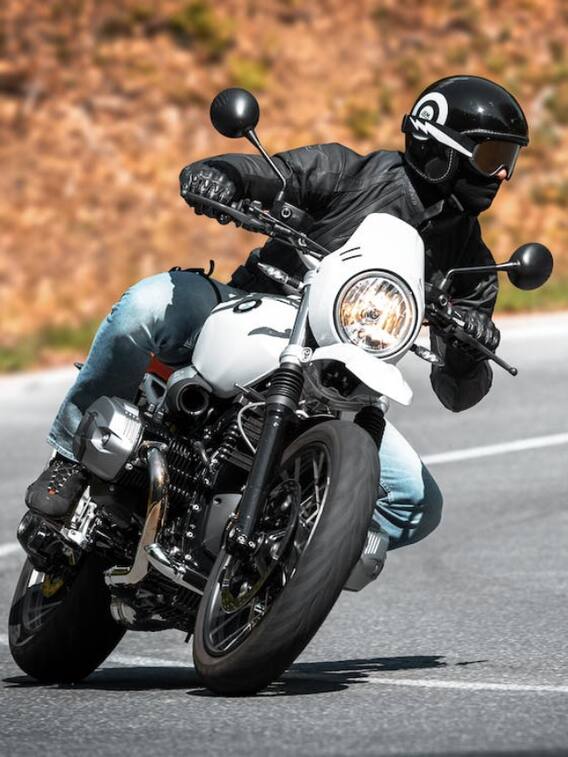 బైక్ ఆన్ చేయగానే హెడ్ లైట్స్ ఎందుకు ఆన్ అవుతాయి?