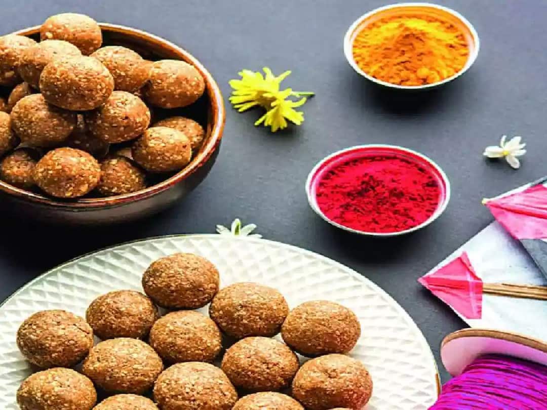 Makar Sankranti 2024 marathi news wonderful coincidence on this day zodiac people will be rich  Makar Sankranti 2024 : मकर संक्रांतीला बनतोय एक अद्भुत योगायोग! 'या' राशीचे लोक होतील मालामाल, ज्योतिषशास्त्रात म्हटंलय...