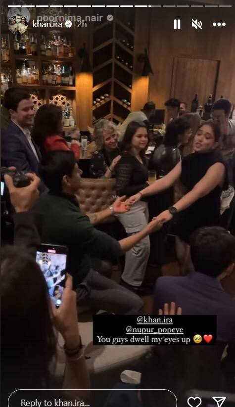 उदयपुर में कपल के प्री वेडिंग फंक्शन की शरुआत 8 जनवरी से हुई थी. जिसमें आमिर खान के परिवार और नूपुर शिखरे की फ्रैमिली सहित क्लोज फ्रेंड्स मौजूद रहे.