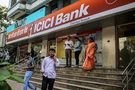 ICICI ਬੈਂਕ ਜਲਦੀ ਹੀ ਕ੍ਰੈਡਿਟ ਕਾਰਡ ਧਾਰਕਾਂ ਲਈ ਏਅਰਪੋਰਟ ਲਾਉਂਜ ਐਕਸੈਸ ਅਤੇ ਕਾਰਡਾਂ ਦੇ ਰਿਵਾਰਡ ਪੁਆਇੰਟਸ ਨਾਲ ਜੁੜੇ ਨਿਯਮਾਂ ਵਿੱਚ ਬਦਲਾਅ ਲਾਗੂ ਕਰਨ ਜਾ ਰਿਹਾ ਹੈ। ICICI ਬੈਂਕ ਦੀ ਵੈੱਬਸਾਈਟ ਦੇ ਅਨੁਸਾਰ, 1 ਅਪ੍ਰੈਲ, 2024 ਤੋਂ, ਤੁਸੀਂ ਪਿਛਲੀ ਕੈਲੰਡਰ ਤਿਮਾਹੀ ਵਿੱਚ 35,000 ਰੁਪਏ ਖਰਚ ਕੇ ਏਅਰਪੋਰਟ ਲਾਉਂਜ ਐਕਸੈਸ ਦਾ ਲਾਭ ਲੈ ਸਕਦੇ ਹੋ। ਪਿਛਲੀ ਕੈਲੰਡਰ ਤਿਮਾਹੀ ਵਿੱਚ ਖਰਚਾ ਅਗਲੀ ਕੈਲੰਡਰ ਤਿਮਾਹੀ ਲਈ ਪਹੁੰਚ ਨੂੰ ਅਨਲੌਕ ਕਰ ਦੇਵੇਗਾ।