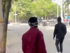 वाराणसी: महात्मा गांधी काशी विद्यापीठ परिसर में युवक ने सरेआम लहराई पिस्टल, छात्रा पर टिप्पणी का मामला