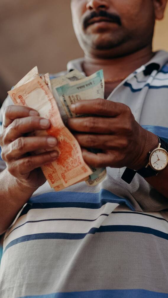 পিএফ অ্যাকাউন্ট বহুদিন বন্ধ ! জমানো টাকার কী হবে ?