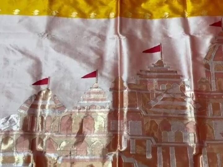 महीनों की कड़ी मेहनत के बाद रेशम के कपड़े और शानदार कढ़ाई की मदद से राम मंदिर आकृति को कपड़ों पर उकेरा गया है.