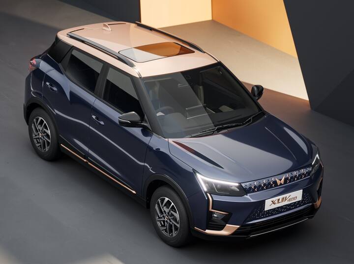 नई XUV400 की रेंज की बात करें तो, सिंगल चार्ज पर इसकी ड्राइविंग रेंज 375 किमी और 456 किमी होगी. इसमें फ्रंट एक्सल पर इलेक्ट्रिक मोटर लगी हुई है, जो 150hp की पावर और 310Nm का टॉर्क जेनरेट करती है.