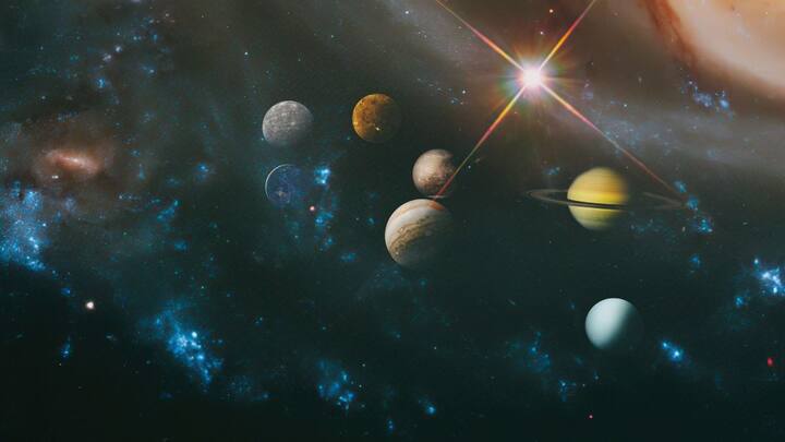 જ્યારે સૂર્ય મકર રાશિમાં પ્રવેશ કરે છે ત્યારે મકરસંક્રાંતિ ઉજવવામાં આવે છે. નવા વર્ષનો પ્રથમ તહેવાર મકરસક્રાંતિ છે જે હિન્દુઓનો મુખ્ય તહેવાર છે.