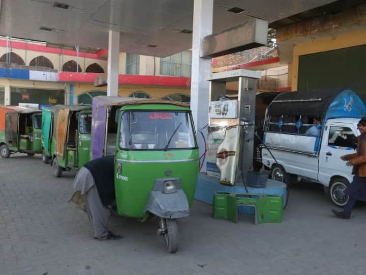You will be surprised to hear the price of CNG in Pakistan पाकिस्तान में कितना है सीएनजी का दाम, सुनकर दंग रह जाएंगे आप