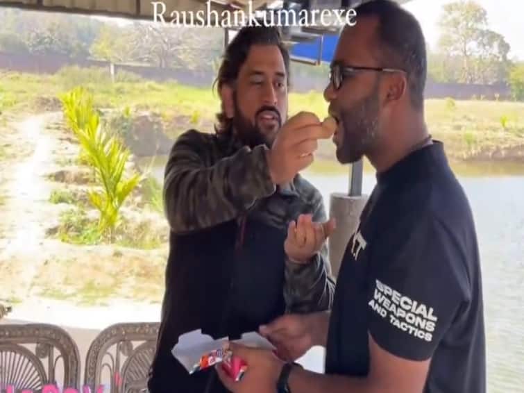 MS Dhoni Sings Happy Birthday Song For Fan In Ranchi Viral Video MS Dhoni Spotted Celebrating Fan Birthday, Video Goes Viral