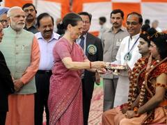 अयोध्या से दूरी लेकिन सोनिया गांधी का मंदिरों से है रिश्ता पुराना