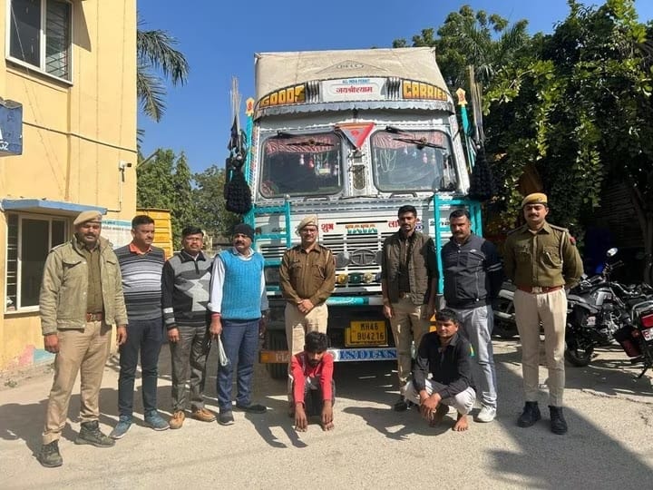 Udaipur Truck Loot Case Rajasthan Police Busted Case within 12 Hours Police Arrested Loot Accused ann Rajasthan: देश से बाहर एक्सपोर्ट हो रहे करोड़ों रुपये के कपड़ों की लूट, पुलिस ने 12 घंटे में ही आरोपियों को पकड़ा