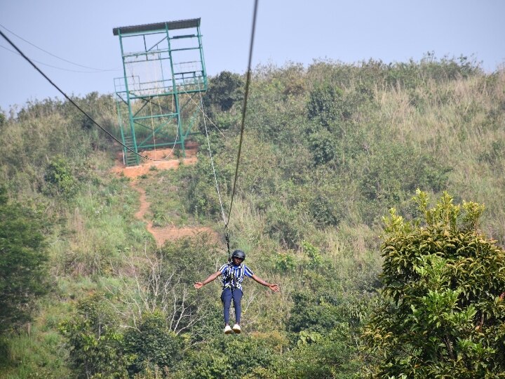 நீலகிரியில் பயன்பாட்டிற்கு வரும் ‘ஜிப் லைன்’ சாகச பயணம் ; சூழலியல் ஆர்வலர்கள் எதிர்ப்பு