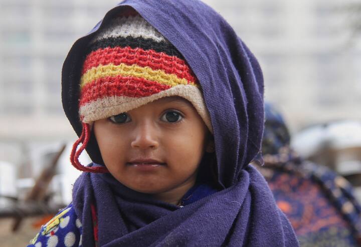 हरियाणा के नारनौल में न्यूनतम तापमान 2.2 डिग्री सेल्सियस, हिसार में 2.6 डिग्री सेल्सियस, झज्जर में 3.1 डिग्री सेल्सियस और फतेहाबाद में 3.2 डिग्री सेल्सियस दर्ज किया गया.