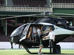 హాలీవుడ్‌ హీరో రేంజ్‌లో, హెలికాఫ్టర్‌లో డేవిడ్‌ భాయ్‌ ఏంట్రీ