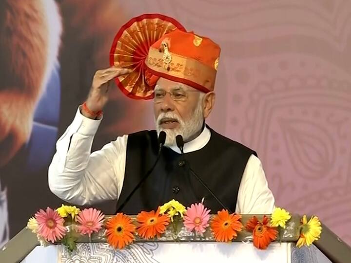 पंतप्रधान नरेंद्र मोदींचे युवकांना चार मंत्र मेड इन इंडिया उत्पादनाचा उपयोग करा. मद्यपानापासून दूर राहा, ड्रग्जच्या आहारी जाऊ नका आई बहिणींवरून अपशब्द वापरणे बंद करा. नवीन मतदारांनी मतदानासाठी नोंद करा