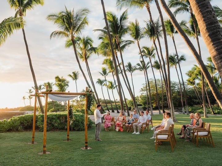 Mulherin's professional journey includes a stint at Meta in Menlo Park, California, from 2020 to 2022, as well as positions at Broadwing and SPARK Neuro. [Image credits: X/@heyBarsee]