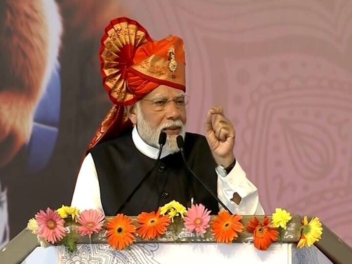 आज भारत जगातील टॉप ५ अर्थव्यवस्था आहे. ही भारताच्या युवकांच्या ताकद आहे.आज भारत जगातील टॉप ३ इकोसिस्टिममध्ये आला आहे.आज भारत एकापेक्षा जास्त इनोवेशन करत आहे. भारत अनेक पेटंट फाईल करत आहे. भारत आज मॅन्युफॅक्चरिंग हब बनत आहे, त्याचा आधार हा युवक आहे.