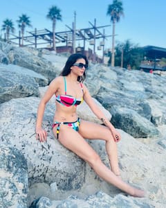 Sezal Sharma Photos: આ હિરોઈને કલરફુલ બિકીનીમાં એટલા બોલ્ડ પોઝ આપ્યા કે મચી ગયો હંગામો