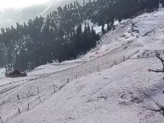 Jammu Kashmir Snowfall: बांदीपुरा के तुलैल क्षेत्र में हुई बर्फबारी, घरों पर बिछी मोटी बर्फ की चादर, देखें तस्वीरें