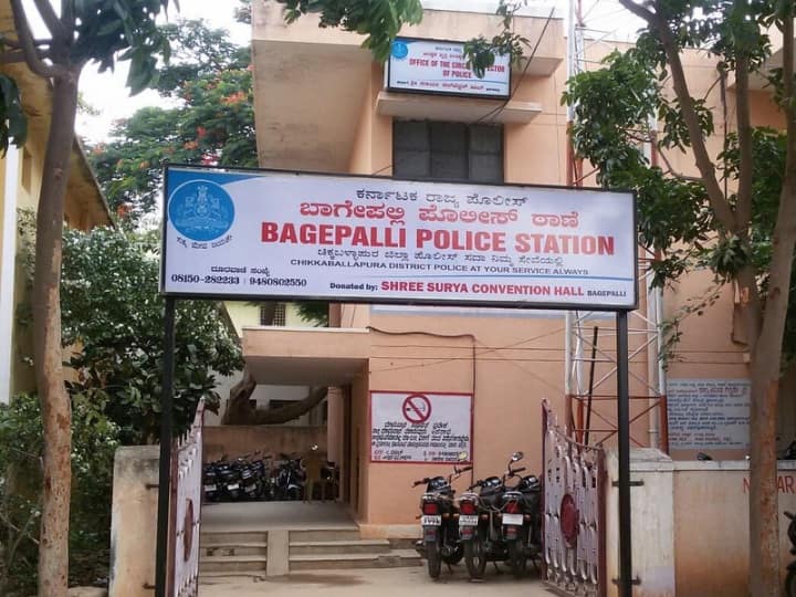 हॉस्टल में रहने वाली नौंवी की छात्रा ने दिया बच्चे को जन्म, कर्नाटक पुलिस ने दर्ज की FIR