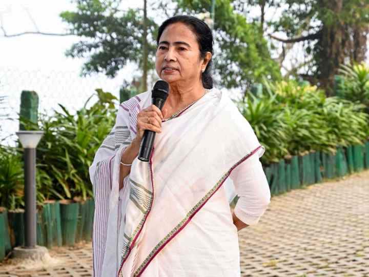 INDIA Bloc: முடிந்ததா I.N.D.I.A. கூட்டணி? காங்கிரசுக்கு சீட் இல்லை, மே.வங்கத்தில் தனித்து போட்டி - மம்தா பானர்ஜி