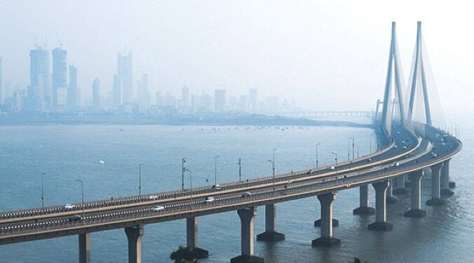 त्याच जागेवर खांब बनवण्याचे काम केले जाते.यामध्ये सर्वप्रथम पायाभरणीचे काम केले जाते. संपूर्ण प्रकल्पाच्या आकारावर आधारित पाया योजना देखील आधीच बनविली जाते.