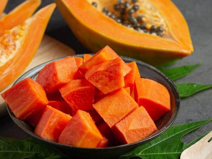 इन बीमारी वाले लोगों को भूल से भी नहीं खाना चाहिए पपीता, बिगड़ सकती है तबीयत