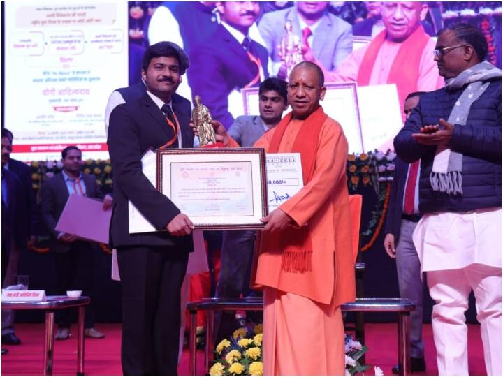 parth bansal of kanpur dehat received prestigious vivekanand youth award ann Kanpur: कानपुर के 'बाल कलाम' पार्थ बंसल को मिला 'विवेकानंद यूथ अवॉर्ड', कोरोना काल में किया था अनोखा आविष्कार