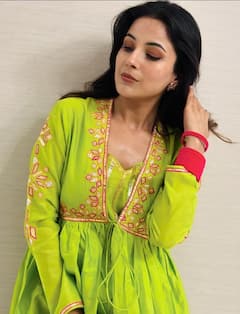 Shehnaaz Gill: ਲੋਹੜੀ ਮੌਕੇ ਸ਼ਹਿਨਾਜ਼ ਗਿੱਲ ਬਣੀ ਪੰਜਾਬੀ ਪਟੋਲਾ, ਪੰਜਾਬ ਦੀ 'ਕੈਟਰੀਨਾ ਕੈਫ' ਨੇ ਇੰਝ ਖਿੱਚਿਆ ਧਿਆਨ