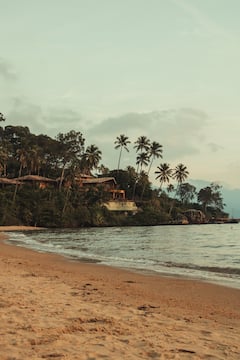 Famous Dishes: तुम्हीही लक्षद्वीपला भेट देण्याचा विचार करत आहात का? मग 'या' प्रसिद्ध पदार्थांची चव चाखायला विसरू नका