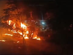 గద్వాల్‌లో వోల్వా బోల్తా- పడిన వెంటనే దగ్ధం- మహిళ సజీవ దహనం