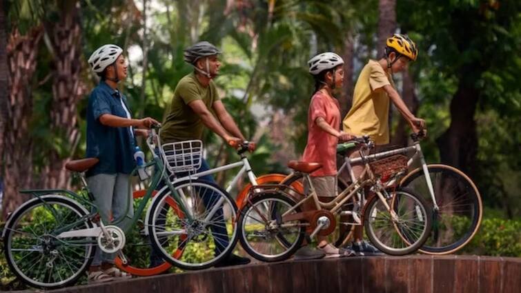 Health Tips know the health benefits of cycling every day marathi news Health Tips : दररोज सायकल चालवणं हृदयासाठी फायदेशीर; जाणून घ्या इतर फायदे