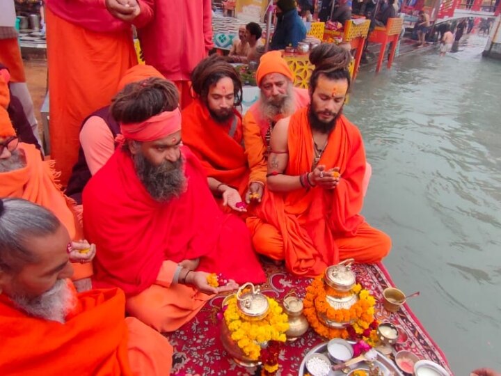 Ram Mandir Inauguration: अयोध्या के लिए नागा संन्यासियों का जत्था रवाना, इन नदियों के जल से होगा रामलला का अभिषेक