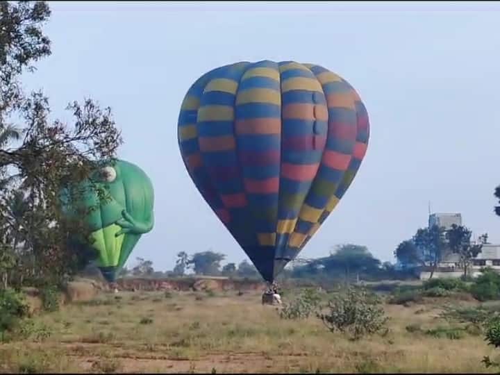பலூன் திருவிழாவை பார்ப்பதற்காக ஏராளமான பொதுமக்கள் வந்து செல்கின்றனர்.