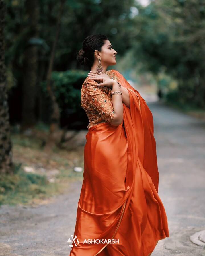 హీరోయిన్ స్నేహ..తెలుగు ప్రేక్షకులకు ఎంతగానో ఇష్టమైన హీరోయిన్