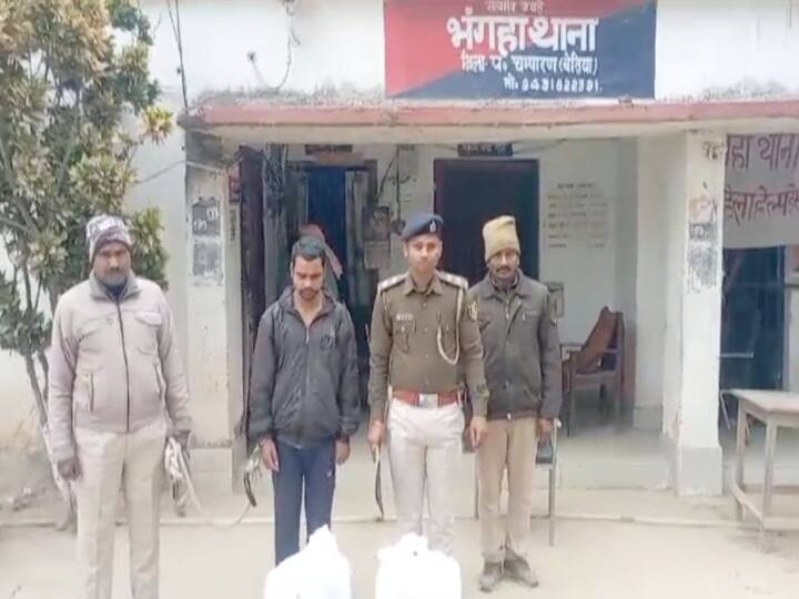 Smuggler arrested with 30 kg ganja on Indo-Nepal border of Bettiah ann Bihar News: बेतिया में 30 किलो गांजा के साथ तस्कर गिरफ्तार, इंडो-नेपाल बॉर्डर पर बड़ी कार्रवाई, लाखों में आंकी गई कीमत