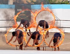 Nagpur News: भोसला सैन्य शाळेच्या स्थापनेला 25 वर्षे पूर्ण; विद्यार्थ्यांनी सादर केल्या चित्त थरारक आणि आकर्षक परेड कवायती