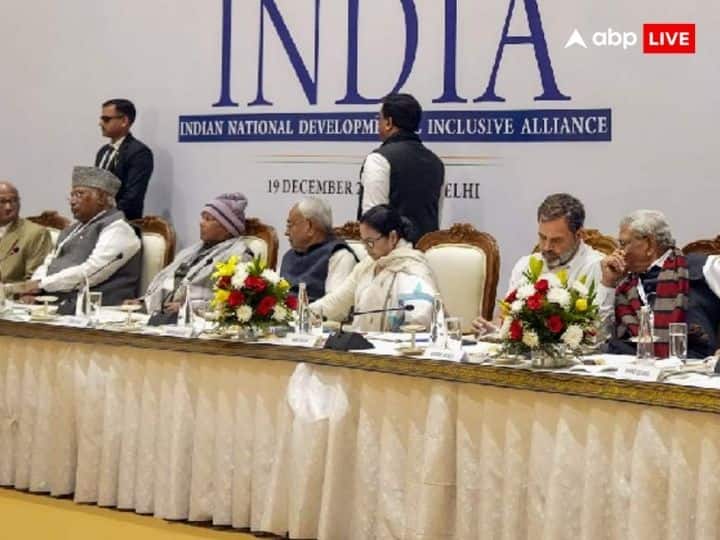 Mamata Banerjee Will Not Be Part Of INDIA Alliance Virtual Meeting On Saturday 'कार्यक्रम पहले से तय...' ,  ममता ने 'INDIA' गठबंधन की आज की बैठक से किया किनारा