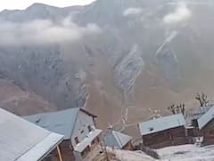 Jammu Kashmir Snowfall: बांदीपुरा के तुलैल क्षेत्र में हुई बर्फबारी, घरों पर बिछी मोटी बर्फ की चादर, देखें तस्वीरें