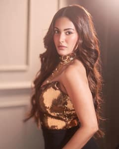 Amyra Dastur Looks Breathtaking In A Sparkling Corset Top; PICS