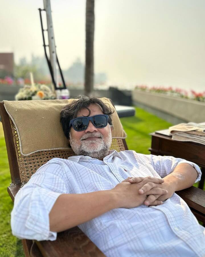 সারাবছরই ব্যস্ততা থাকে টলিউডে। কখনও ছবির শ্যুটিং, কখনও আবার প্রস্তুতি... গোটা বছরই তারকাদের কেটে যায় বিভিন্ন ব্যস্ততায়।