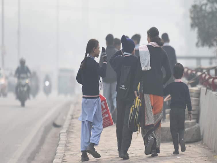 Cold Wave: Chandigarh Schools To Remain Closed Till January 20 For Classes Up To 8th, Timings Restricted For 9 To 12 Cold Wave: Chandigarh Schools To Remain Closed Till January 20 For Classes Up To 8th